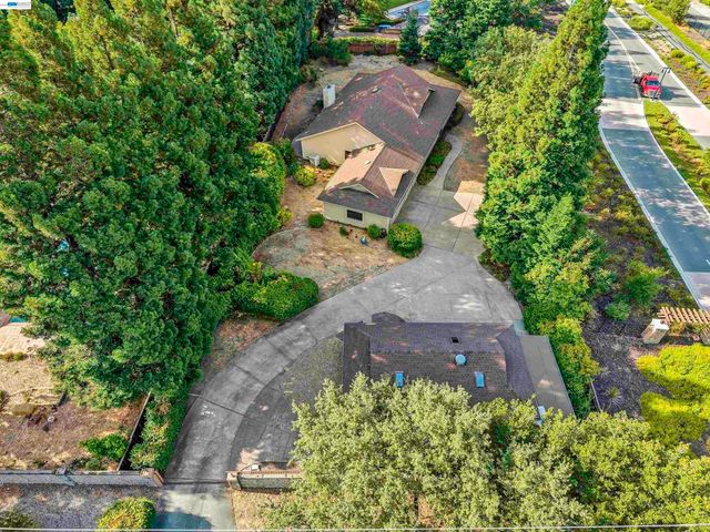 2280 Blackhawk Rd, Danville, CA 94506
