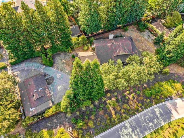 2280 Blackhawk Rd, Danville, CA 94506