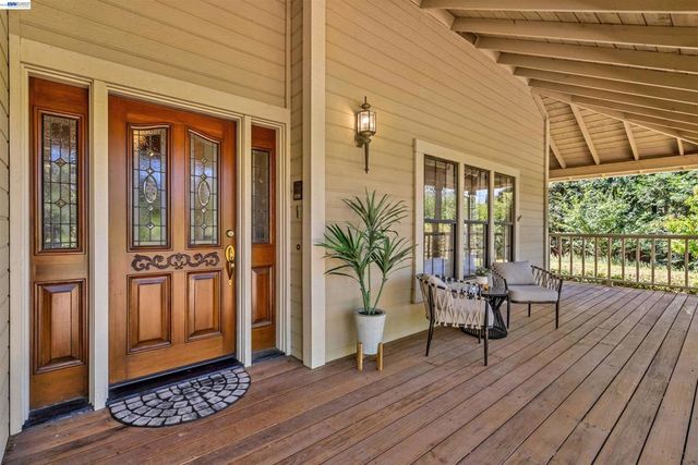 2280 Blackhawk Rd, Danville, CA 94506