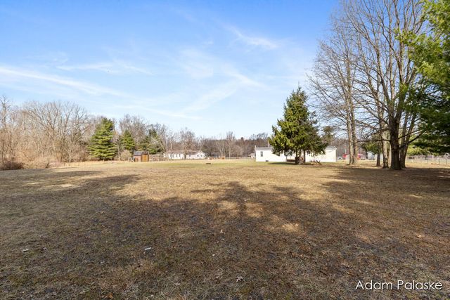 171 W Sidney Road, Sidney Twp, MI 48885