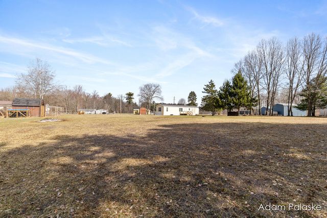 171 W Sidney Road, Sidney Twp, MI 48885