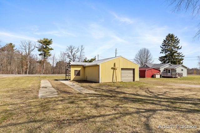 171 W Sidney Road, Sidney Twp, MI 48885