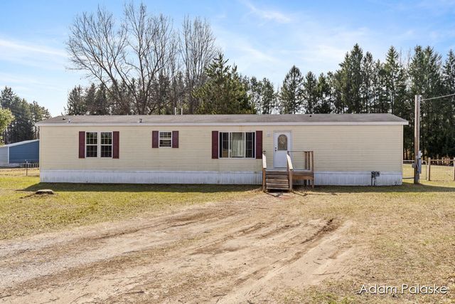 171 W Sidney Road, Sidney Twp, MI 48885