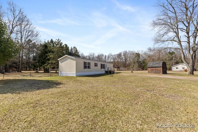 171 W Sidney Road, Sidney Twp, MI 48885