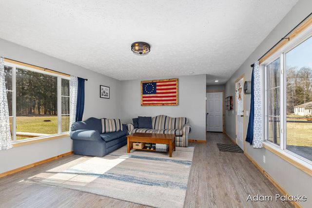 171 W Sidney Road, Sidney Twp, MI 48885