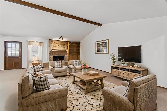 616 S Country Side Trail, Edmond, OK 73012