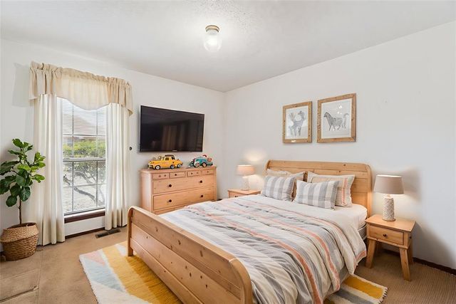 616 S Country Side Trail, Edmond, OK 73012