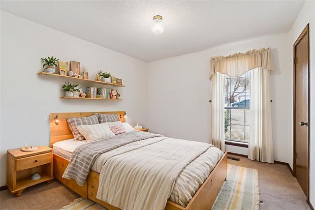 616 S Country Side Trail, Edmond, OK 73012