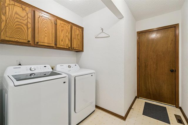 616 S Country Side Trail, Edmond, OK 73012