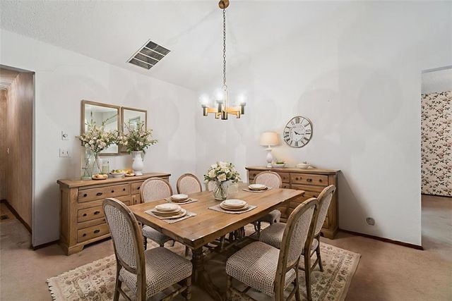 616 S Country Side Trail, Edmond, OK 73012