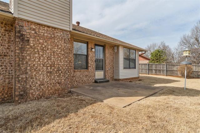 616 S Country Side Trail, Edmond, OK 73012