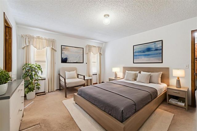 616 S Country Side Trail, Edmond, OK 73012