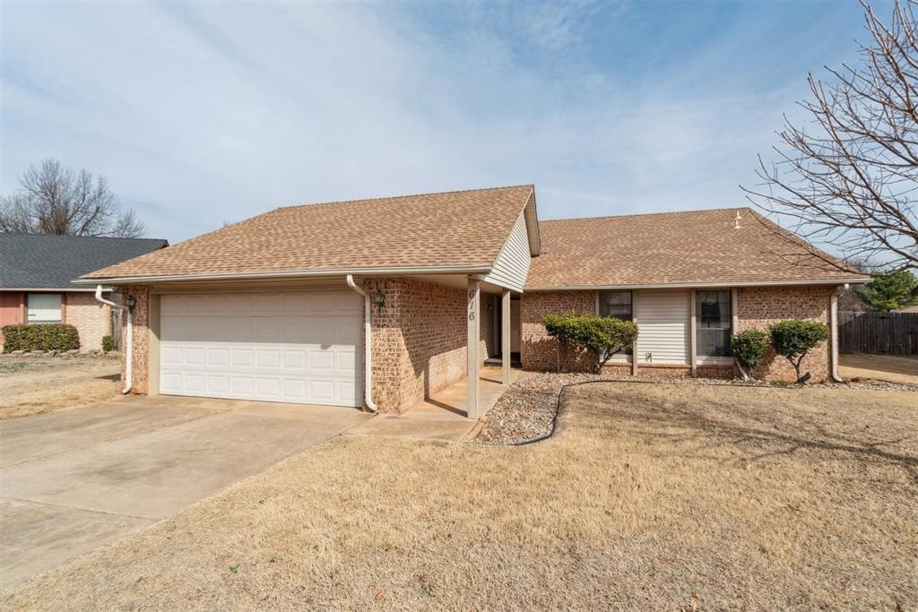 616 S Country Side Trail, Edmond, OK 73012