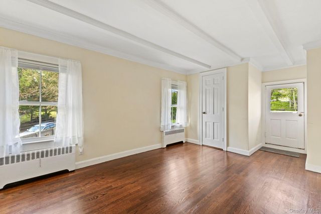7 Rolling Hills Road, Thornwood, NY 10594