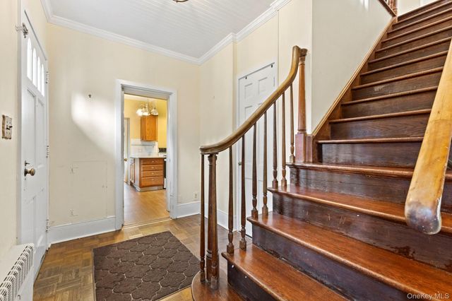 7 Rolling Hills Road, Thornwood, NY 10594