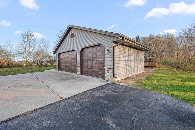 W9109 BRAZELTON DRIVE, Kewaskum, WI 53040