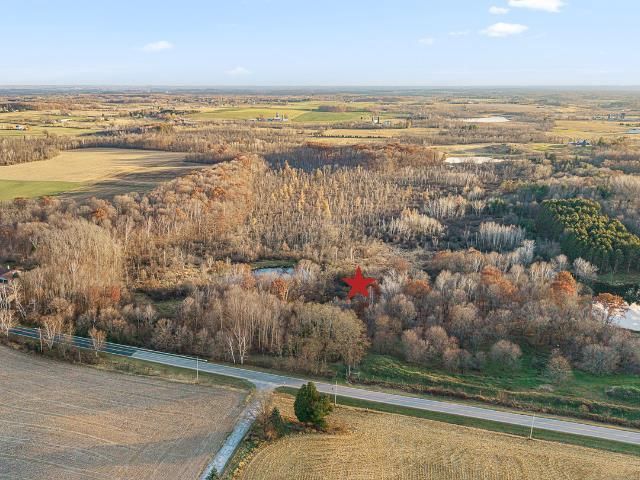 W9109 BRAZELTON DRIVE, Kewaskum, WI 53040