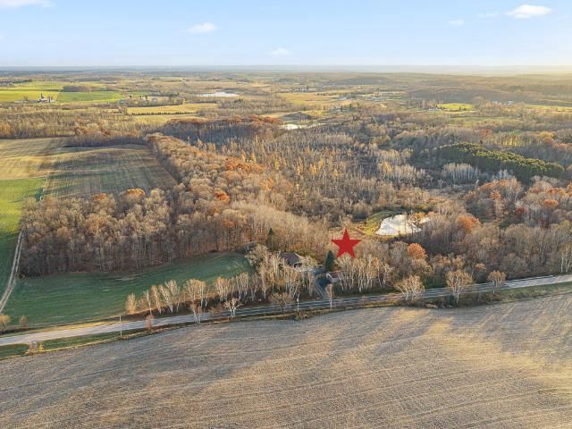 W9109 BRAZELTON DRIVE, Kewaskum, WI 53040