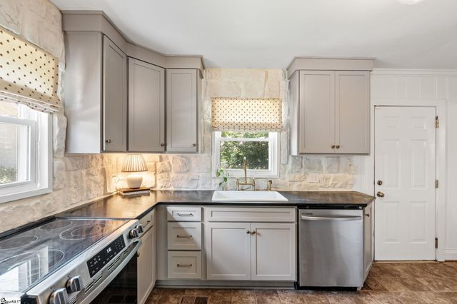 208 Willow Springs Drive, Greenville, SC 29607