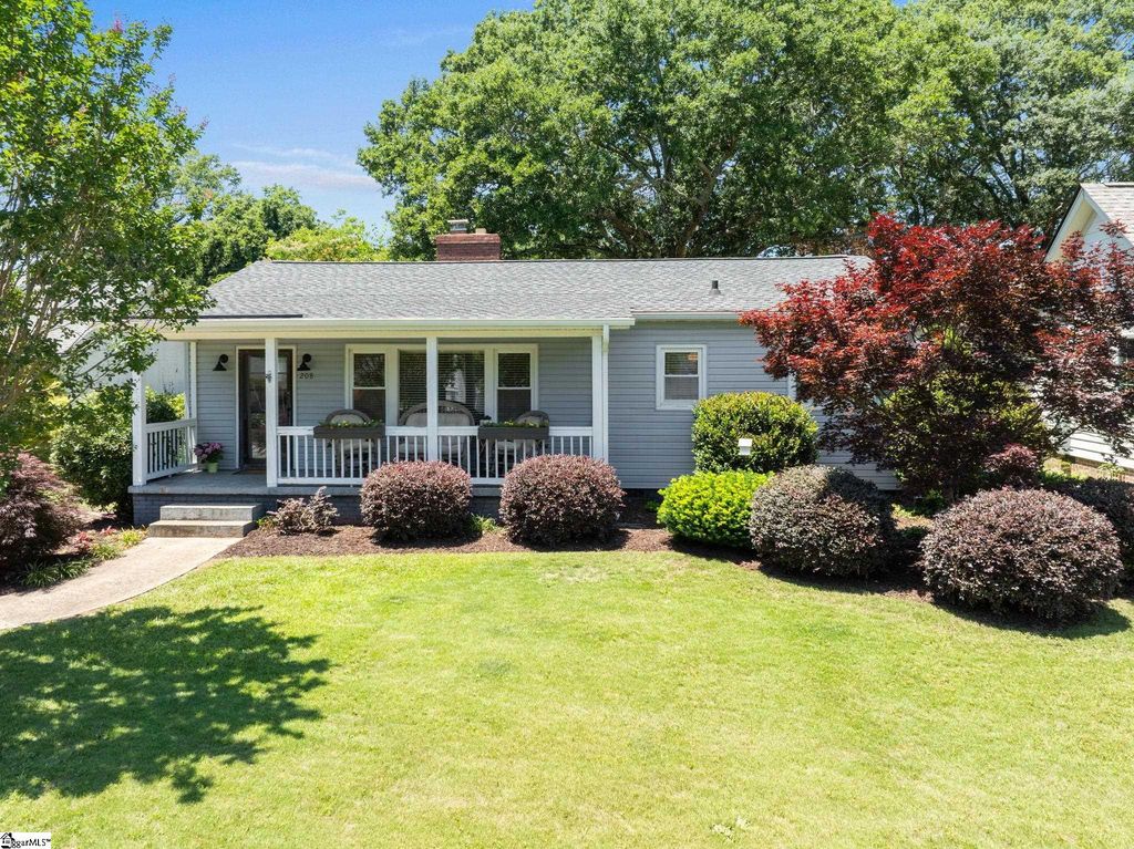 208 Willow Springs Drive, Greenville, SC 29607