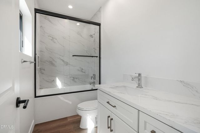 136 N Oakview Drive 101, Thousand Oaks, CA 91362