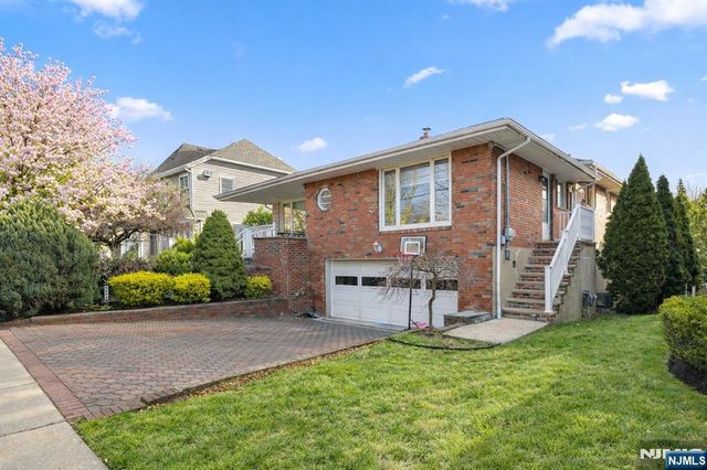 1128 Abbott Boulevard, Fort Lee, NJ 07024