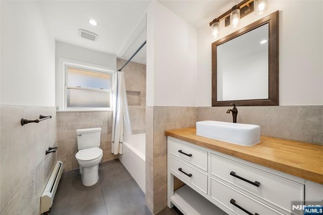 1128 Abbott Boulevard, Fort Lee, NJ 07024