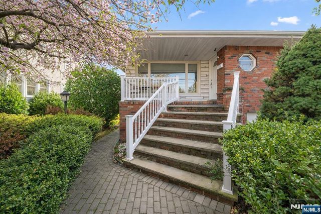 1128 Abbott Boulevard, Fort Lee, NJ 07024