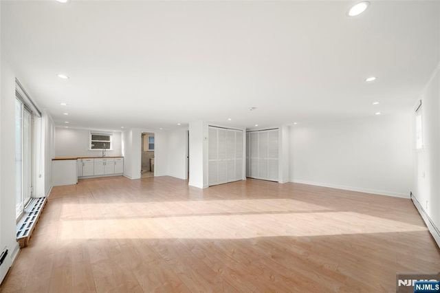 1128 Abbott Boulevard, Fort Lee, NJ 07024