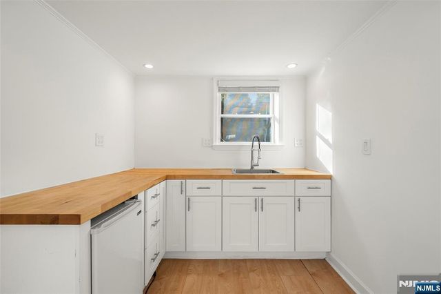 1128 Abbott Boulevard, Fort Lee, NJ 07024