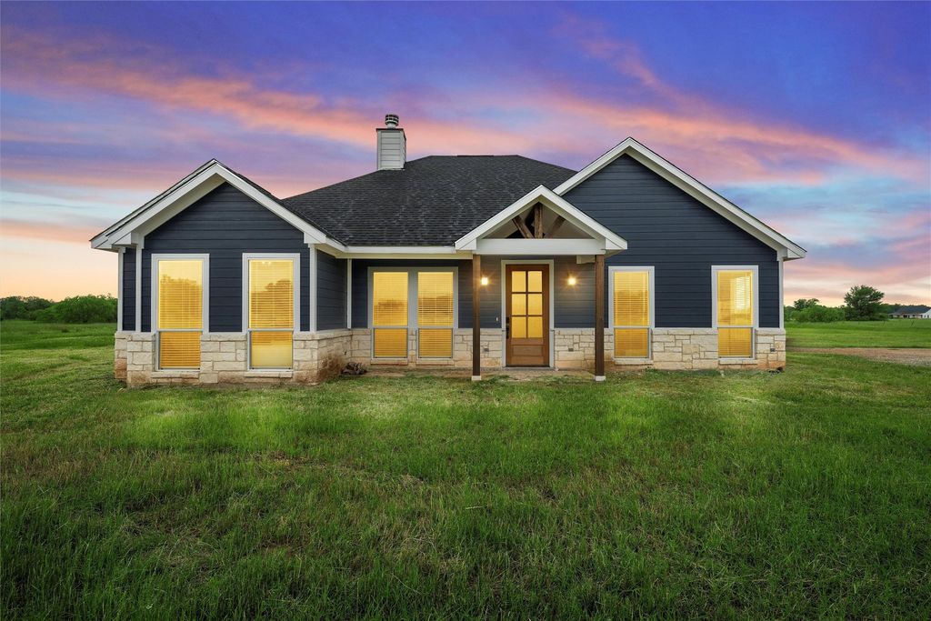 330 Hurst Road, Axtell, TX 76624