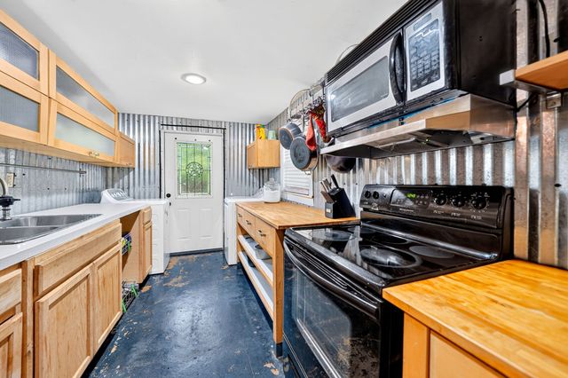 415 S Dallas Avenue, Lancaster, TX 75146