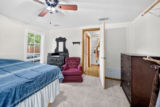 415 S Dallas Avenue, Lancaster, TX 75146