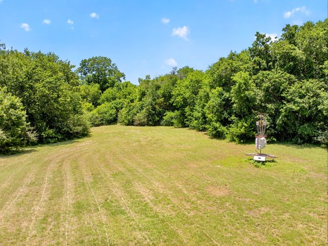 415 S Dallas Avenue, Lancaster, TX 75146