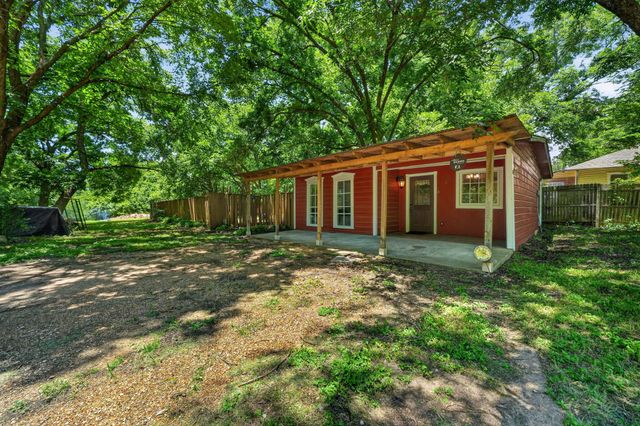 415 S Dallas Avenue, Lancaster, TX 75146
