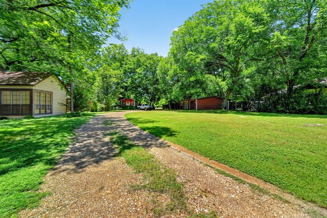 415 S Dallas Avenue, Lancaster, TX 75146
