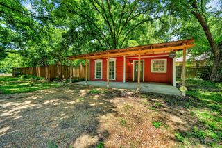 415 S Dallas Avenue, Lancaster, TX 75146