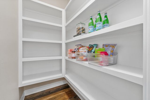 3609 N Crest St, Wichita, KS 67226