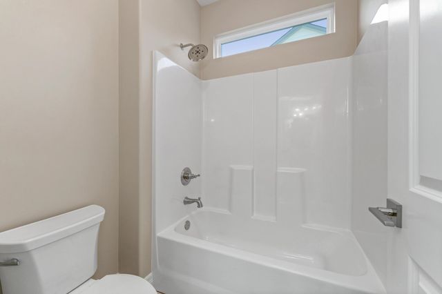 3609 N Crest St, Wichita, KS 67226