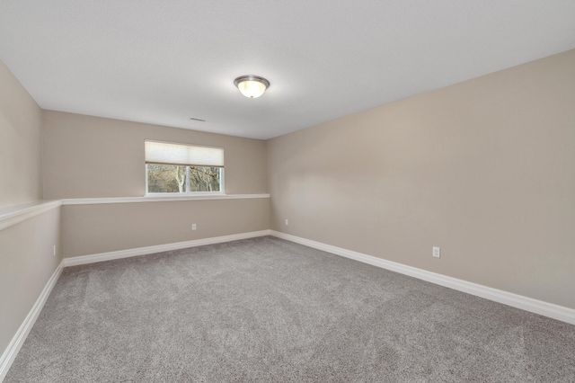 3609 N Crest St, Wichita, KS 67226