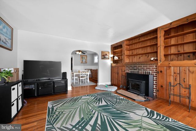 2832 FINLEY AVE, Bensalem, PA 19020