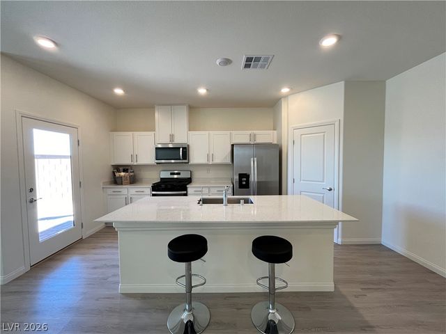 7458 Mason Springs Avenue 63, North Las Vegas, NV 89084