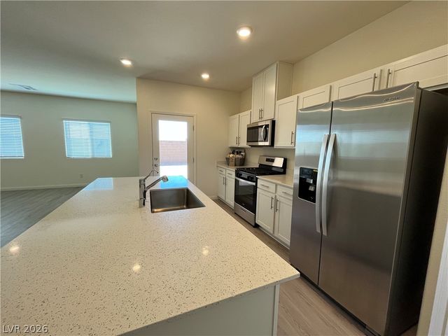 7458 Mason Springs Avenue 63, North Las Vegas, NV 89084