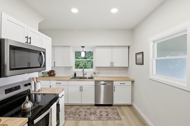 718 E Illinois Ave, Spokane, WA 99207