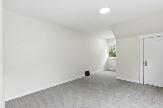 718 E Illinois Ave, Spokane, WA 99207