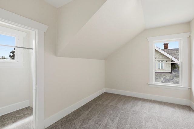 718 E Illinois Ave, Spokane, WA 99207