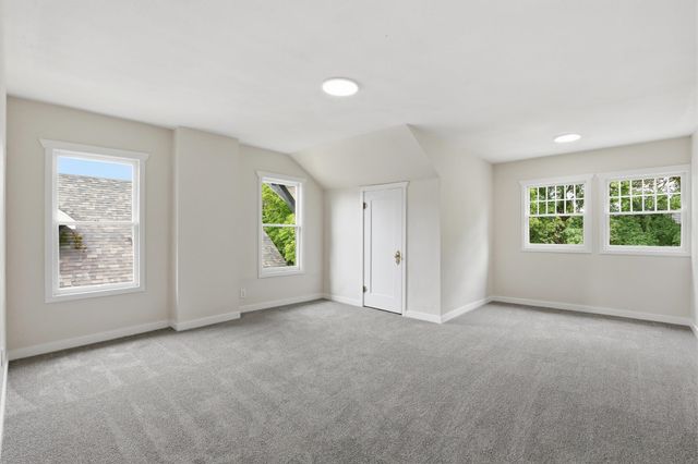 718 E Illinois Ave, Spokane, WA 99207