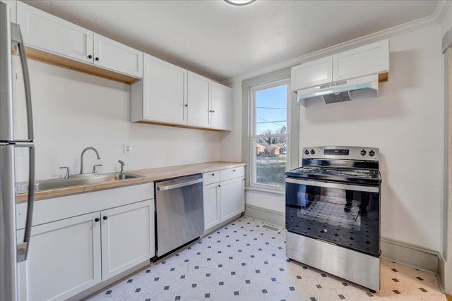 2415 Delaware AVE, Roanoke, VA 24017