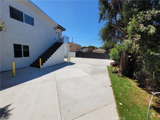 8323 Quartz Avenue, Winnetka, CA 91306