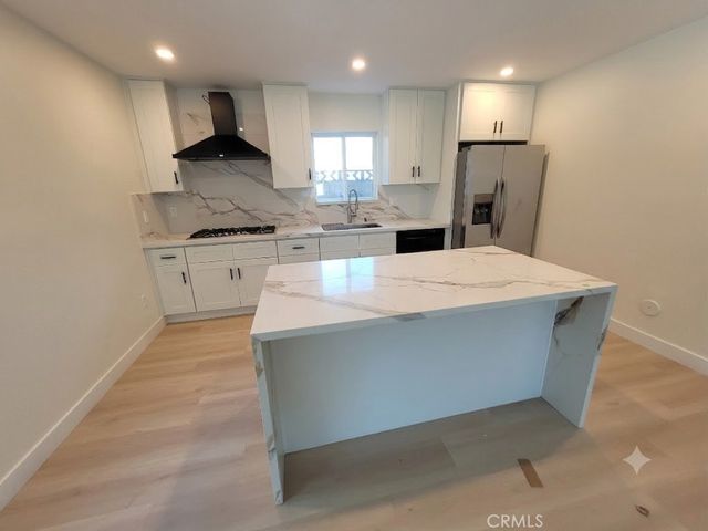 8323 Quartz Avenue, Winnetka, CA 91306